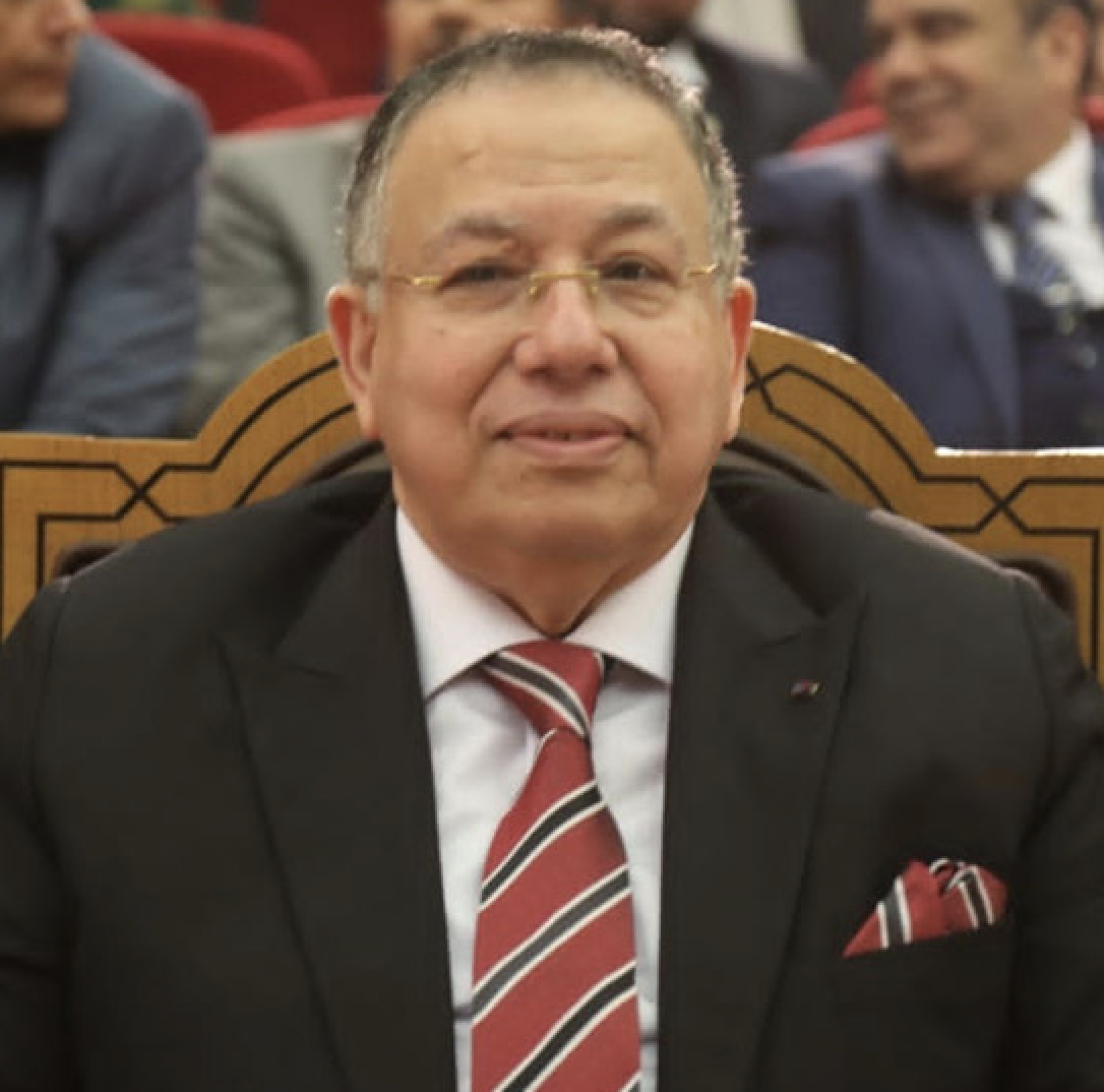 السيد محمود الشريف